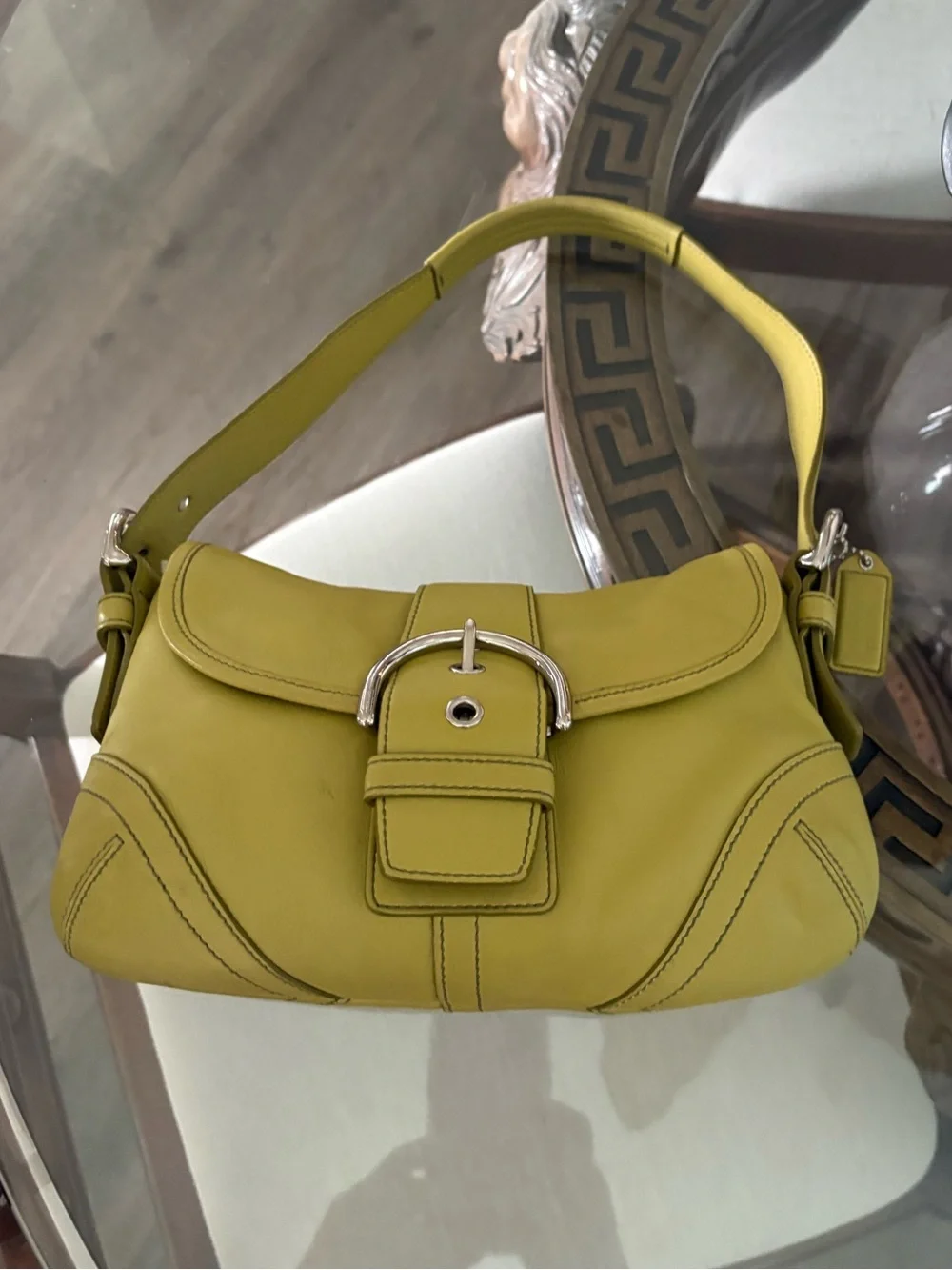 🤍🤍VINTAGE COACH RARE Y2K RARE CHARTREUSE SOHO LEATHER SHOULDER BAG!🤍🤍9247